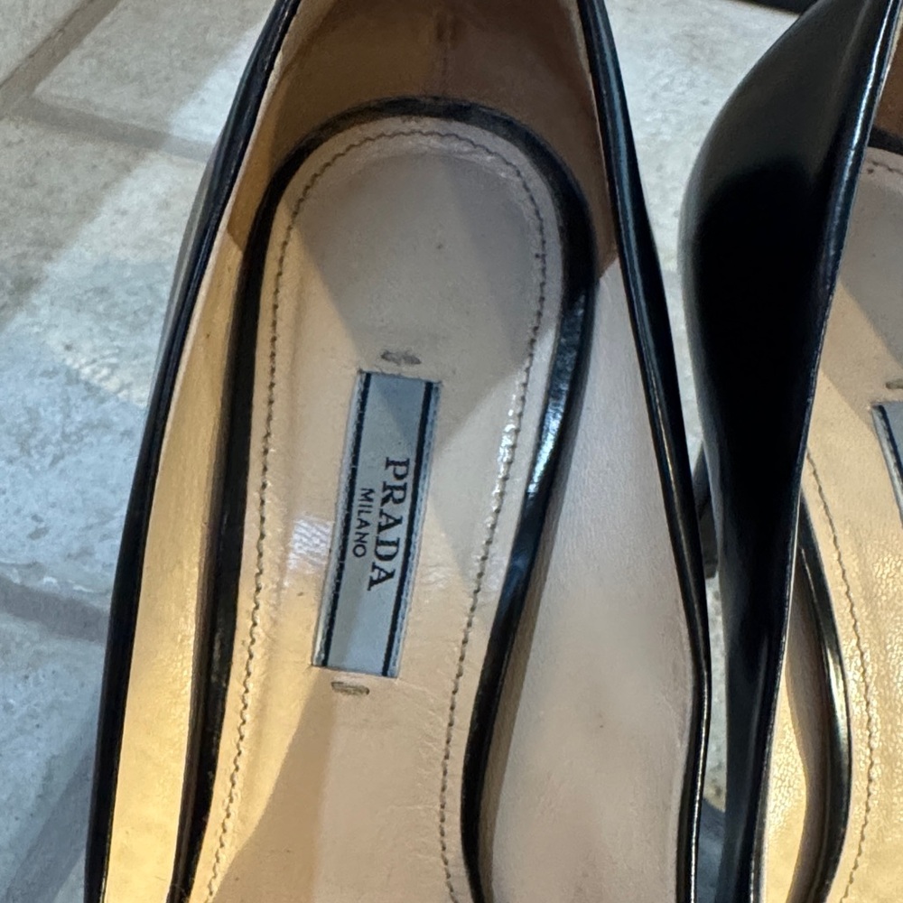 Prada Black Patent Leather Heels with Bow Size 38 - Picture 11 of 11